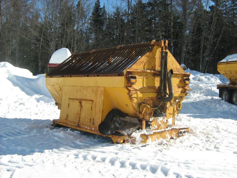 Spreader Poulin 14' For Sale at EquipMtl