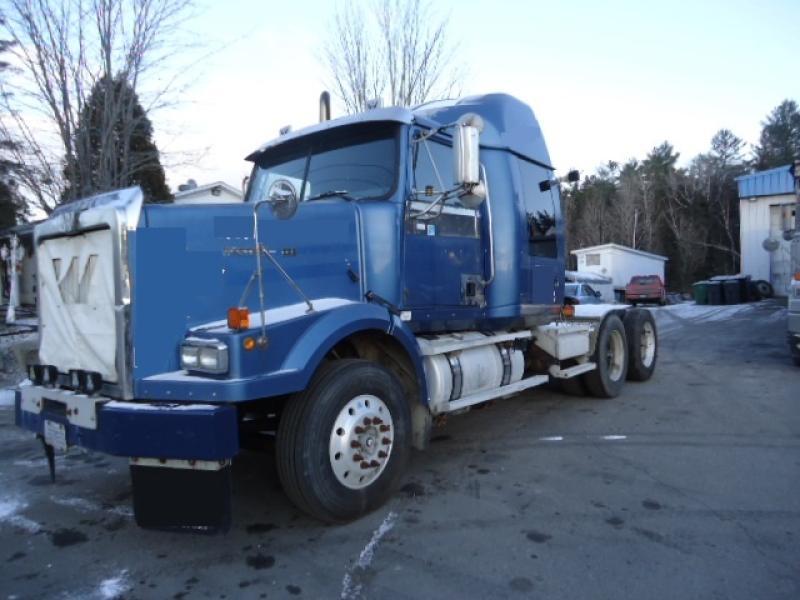 Camion Tracteur 10 roues couchette Western Star 4964 SX 2000 En Vente chez EquipMtl