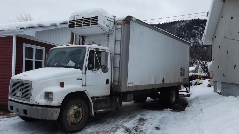 Camion isolation souflé Freightliner FL80 2002 En Vente chez EquipMtl