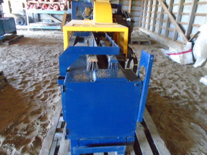 Machinerie pour le bois Desjardins Industries Équarrisseuse de planche de cèdre Équipement en vente chez EquipMtl