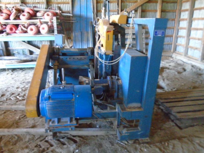 Machinerie pour le bois Desjardins Industries 24'' 2000 En Vente chez EquipMtl