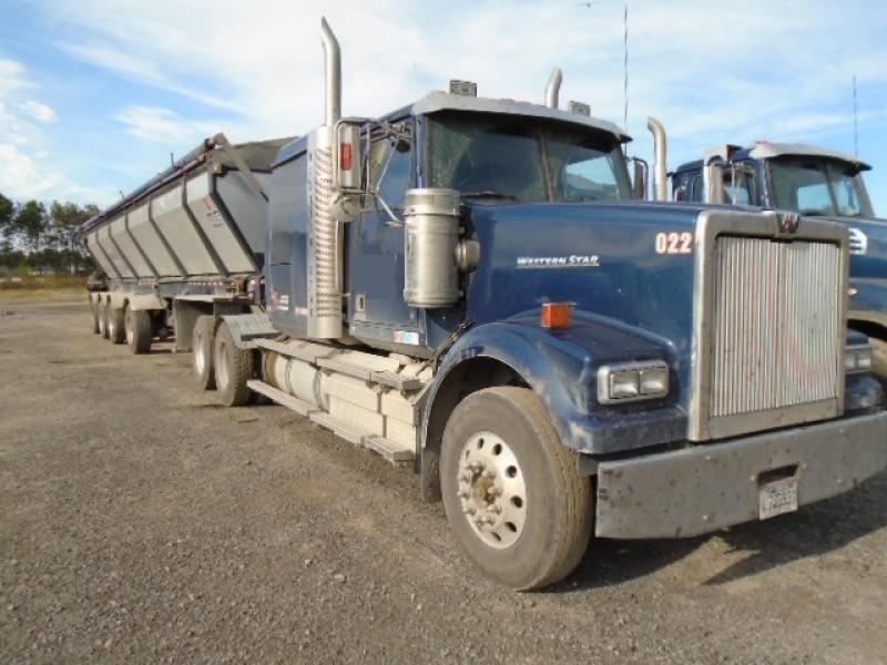 Camion Tracteur 10 roues couchette Western Star 4900FA 2018 En Vente chez EquipMtl