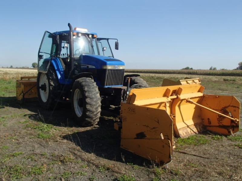 Tracteur agricole et neige 4X4 New Holland 8670 1999 En Vente chez EquipMtl