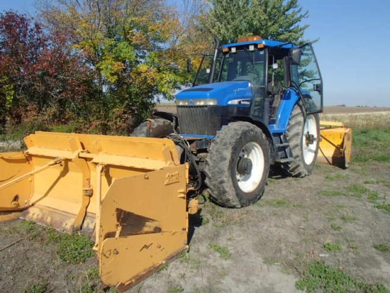 Tracteur à neige New Holland 8670 1999 En Vente chez EquipMtl