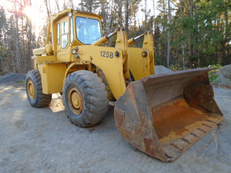 Wheel loader (5 to 30 tons ) Clark Michigan 125B 1980 For Sale at EquipMtl