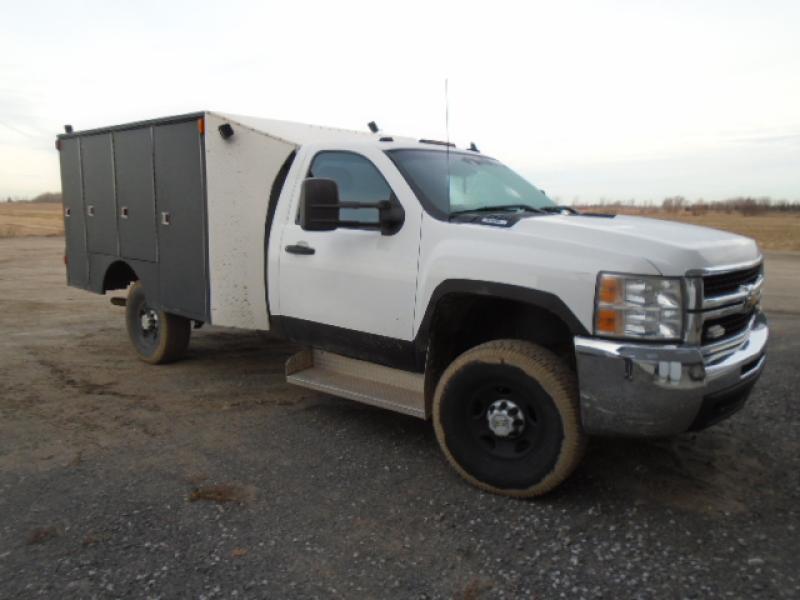 Camion outil Chevrolet Silverado 2500 HD 2010 En Vente chez EquipMtl