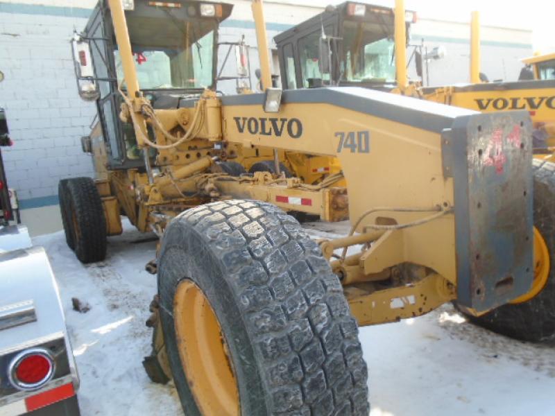 Niveleuse equip. Volvo 740A VHP série VI 2000 En Vente chez EquipMtl