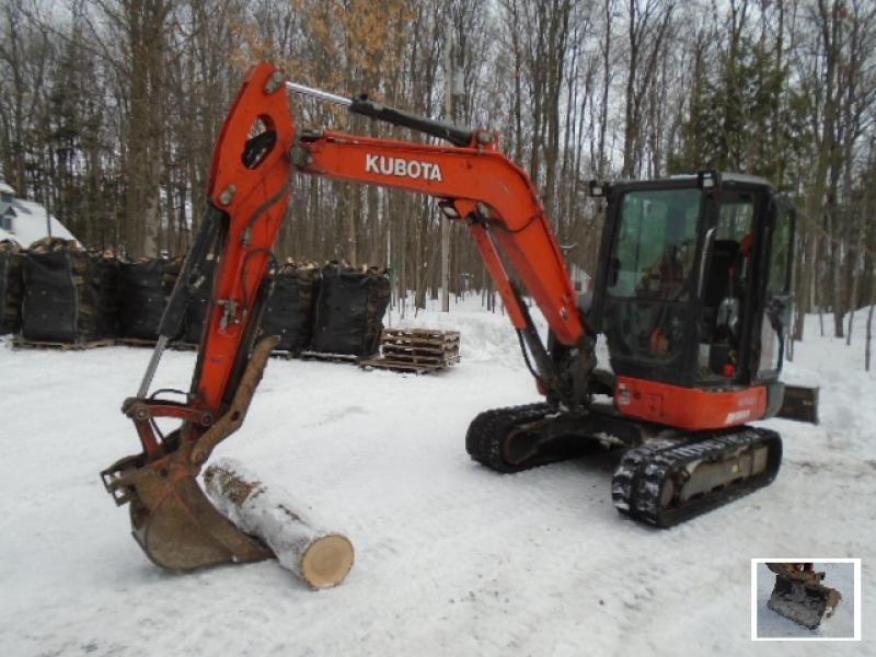 Excavatrice ( 8 tonnes et moins) Kubota KX040-4 2015 En Vente chez EquipMtl