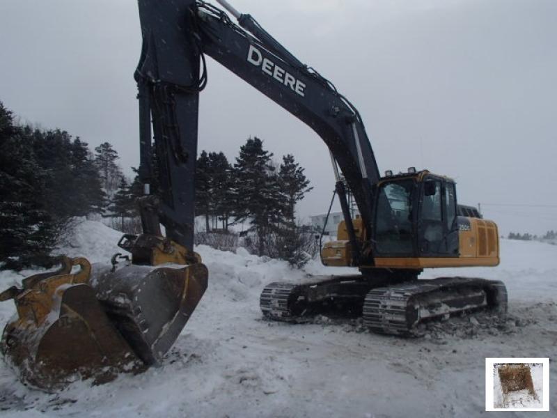 Excavatrice (20 à 39 tonnes) John Deere 250G LC 2012 En Vente chez EquipMtl
