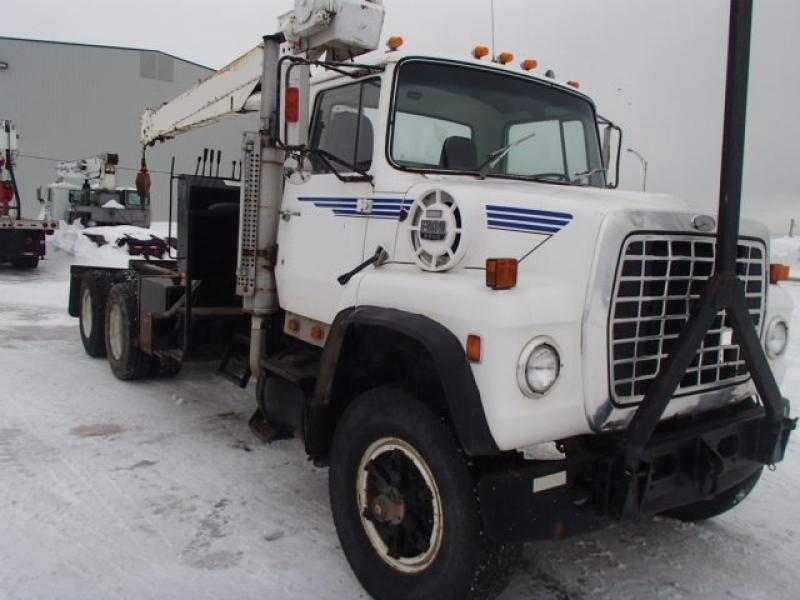 Crane truck Ford L8000 1986 For Sale at EquipMtl