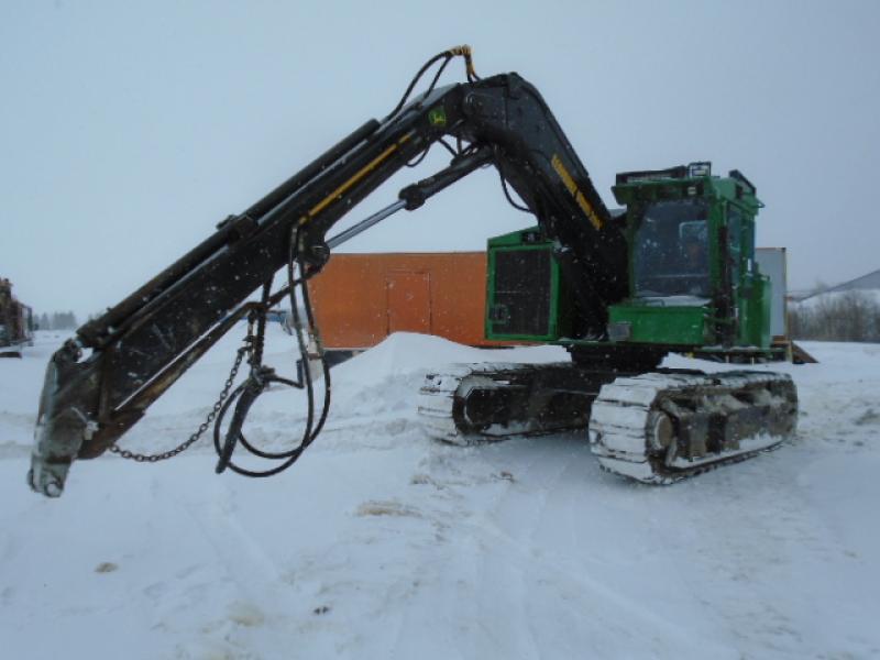 Processor Harvesters Timberjack 608S 2004 For Sale at EquipMtl