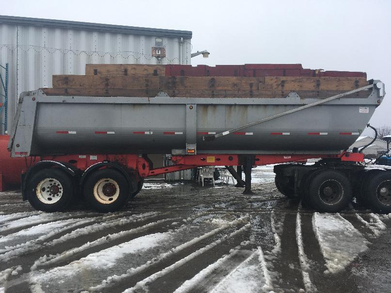 2 axles Midway Hybride 26' 2015 For Sale at EquipMtl