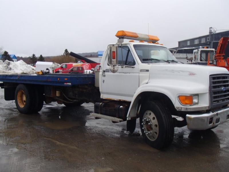 Remorqueuse Ford F700 1997 En Vente chez EquipMtl