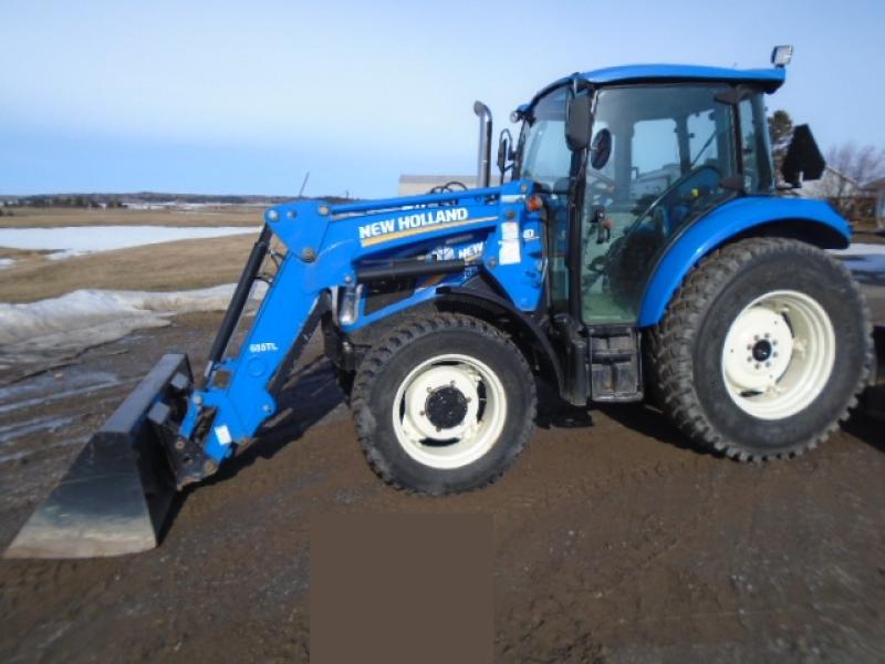 Tracteur agricole et neige 4X4 New Holland T4.75 2013 En Vente chez EquipMtl