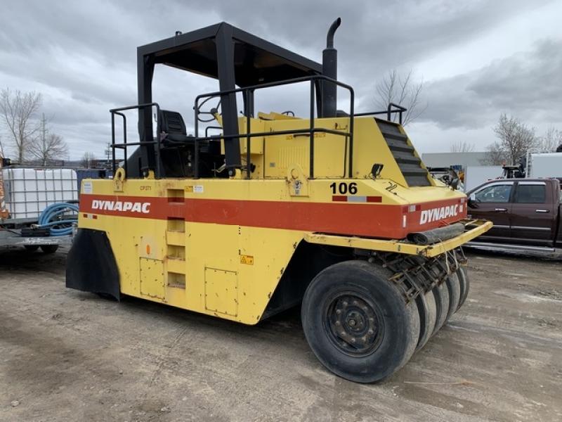 Pneumatic asphalt roller Dynapac CP271 2009 For Sale at EquipMtl