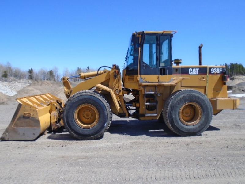 Chargeur sur roues (5 à 30 tonnes) Caterpillar 938F 1996 En Vente chez EquipMtl