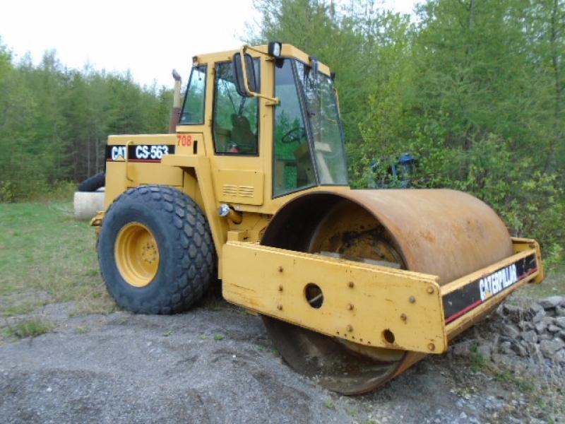 Rouleau compacteur à gravier Caterpillar CS-563 1993 En Vente chez EquipMtl