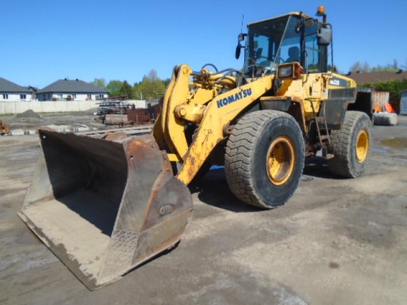 Wheel loader (5 to 30 tons ) Komatsu WA320-6 2010 For Sale at EquipMtl