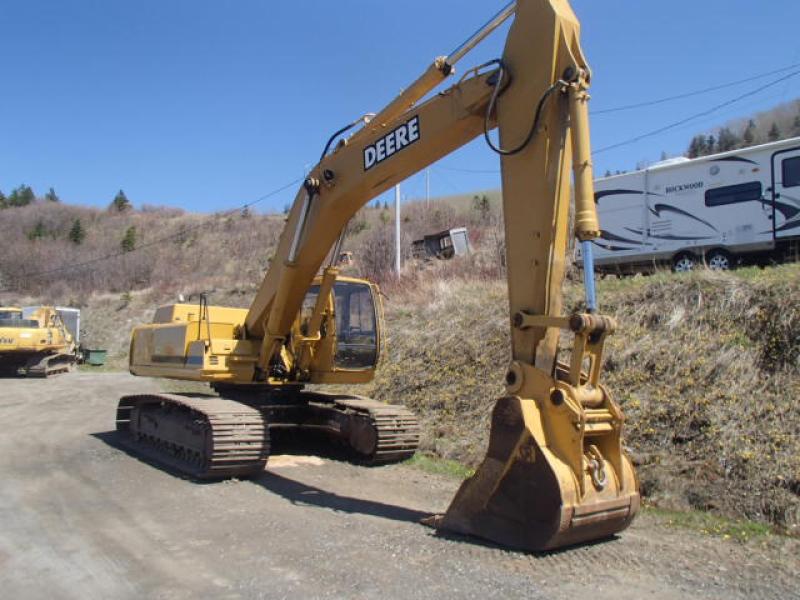 Excavatrice (20 à 39 tonnes) John Deere 330 2000 En Vente chez EquipMtl