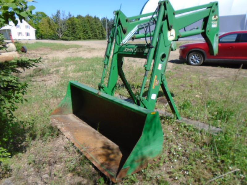 z-Attachement agricole John Deere 640 2004 En Vente chez EquipMtl
