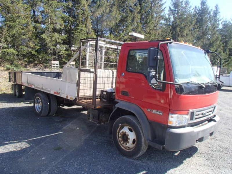Camion plateforme Ford LCF (Low Cab Forward) 2007 En Vente chez EquipMtl