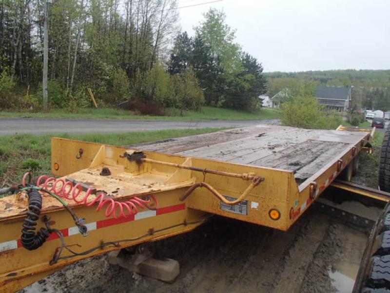 Tag-A-Long Leo Lavoie & Fils Ltée 30' 2001 For Sale at EquipMtl