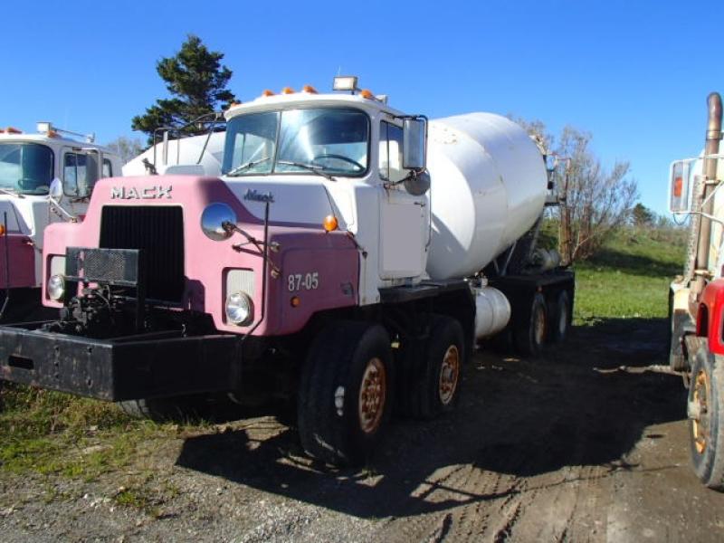 Bétonnière Mack DMM6866EX 1987 En Vente chez EquipMtl