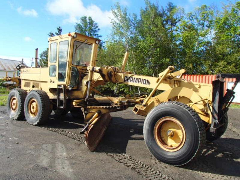 Niveleuse equip. Champion 740A 1981 En Vente chez EquipMtl