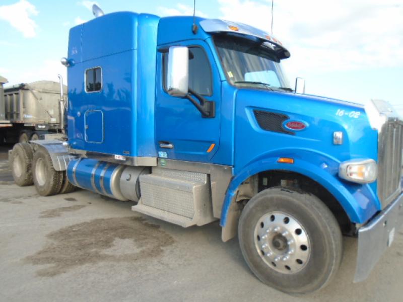 Camion Tracteur 10 roues couchette Peterbilt 567 2016 En Vente chez EquipMtl