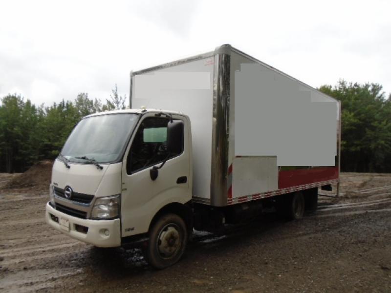 Service,utiliy,mechanic truck Hino 195D 2016 For Sale at EquipMtl