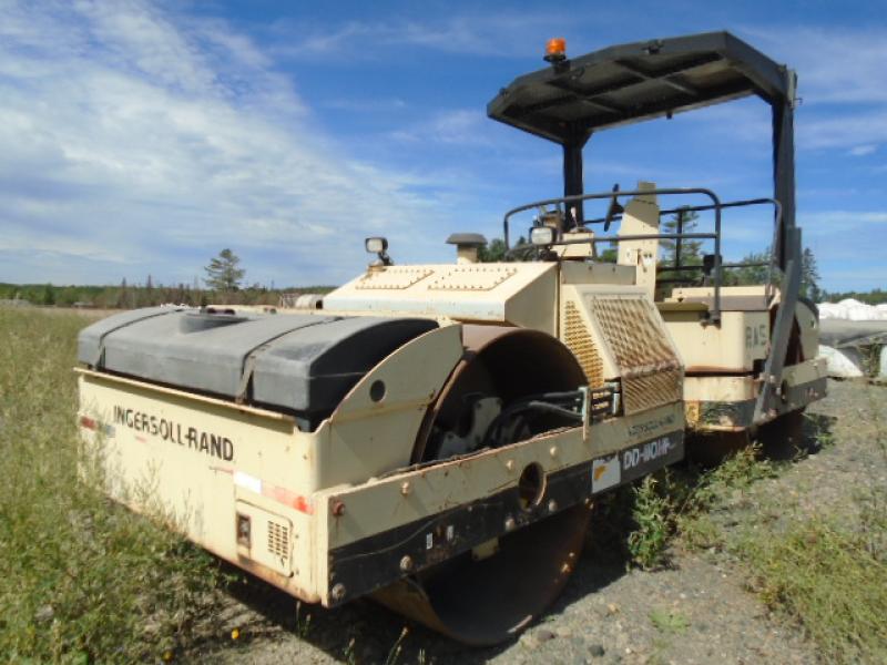 Double drum asphalt roller Ingersoll-Rand DD-110HF 2004 For Sale at EquipMtl