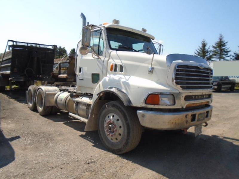 Tractor truck 10 wheels Day Cab Sterling L9500 2005 For Sale at EquipMtl