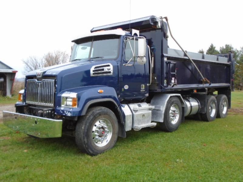 Camion dompeur 12 roues Western Star 4700SF 2020 En Vente chez EquipMtl