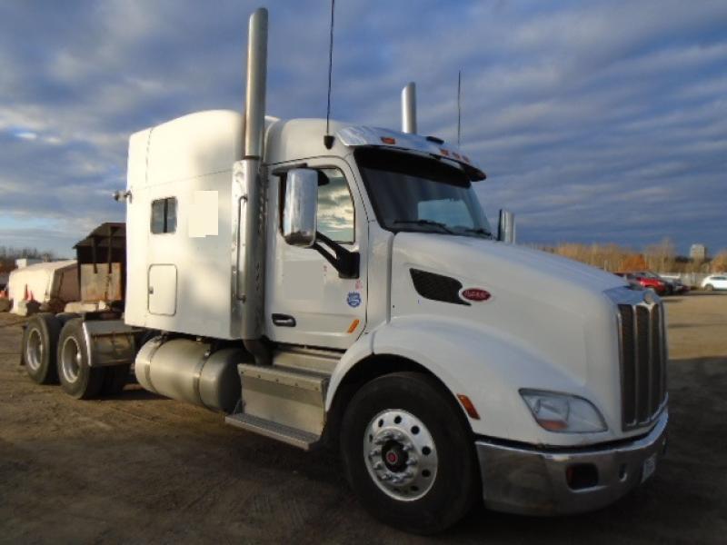 Camion Tracteur 10 roues couchette Peterbilt 579 2017 En Vente chez EquipMtl