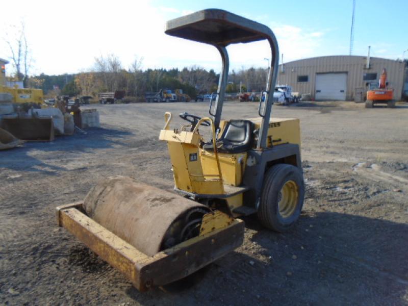 Rouleau compacteur à gravier Bomag BW124D 1996 En Vente chez EquipMtl