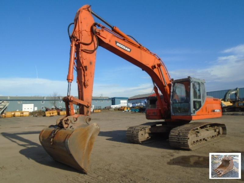 Excavator (20 to 39 tons) Doosan DX225LC 2011 For Sale at EquipMtl