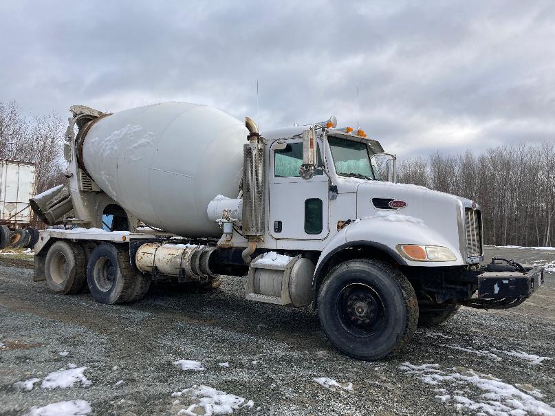 Bétonnière Peterbilt 335 2006 En Vente chez EquipMtl