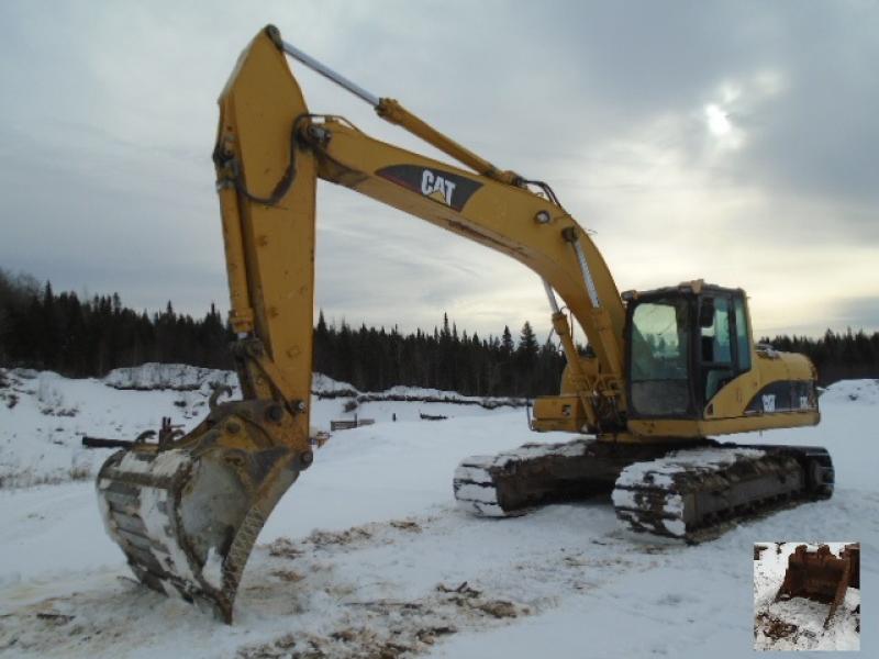 Excavatrice (20 à 39 tonnes) Caterpillar 322CL 2003 En Vente chez EquipMtl