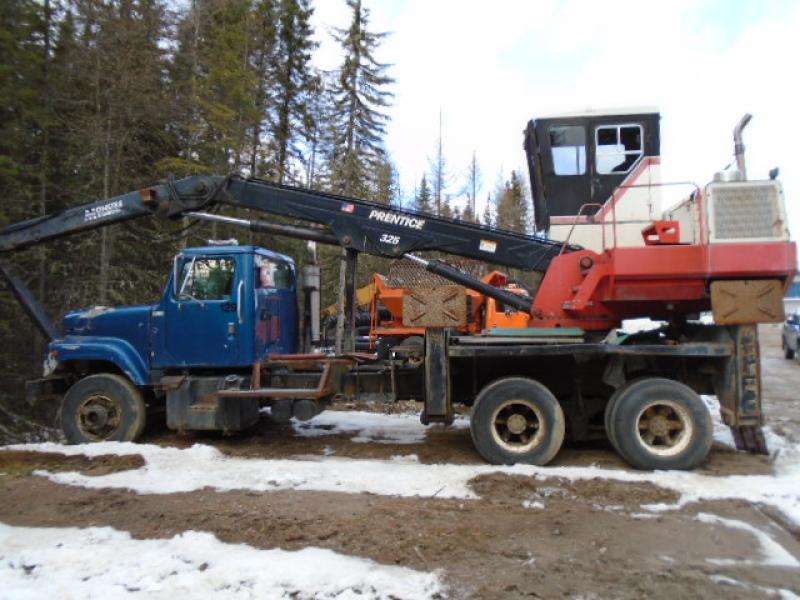 Knuckleboom loader Prentice 325 1985 For Sale at EquipMtl