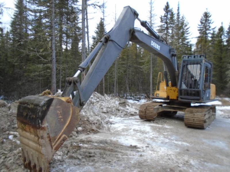 Excavatrice ( 9 à 19 tonnes) John Deere 490E 1995 En Vente chez EquipMtl