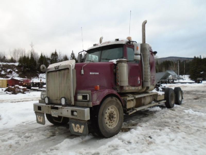 Camion Tracteur 10 roues couchette Western Star 4900FA 2005 En Vente chez EquipMtl