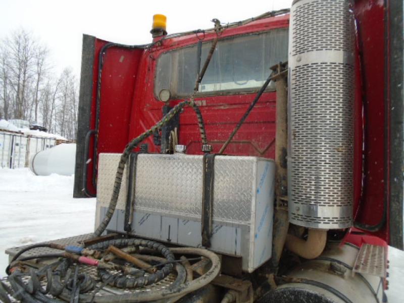 Tractor truck 10 wheels Day Cab International Prostar + 122 2012 Equipment for Sale at EquipMtl