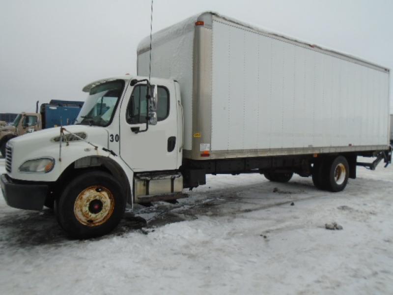 Camion-cube Freightliner M2 106 2009 En Vente chez EquipMtl