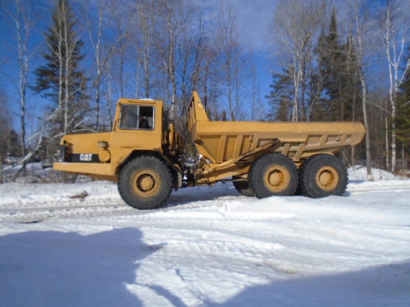 Camion articulé Caterpillar D300D 1993 En Vente chez EquipMtl
