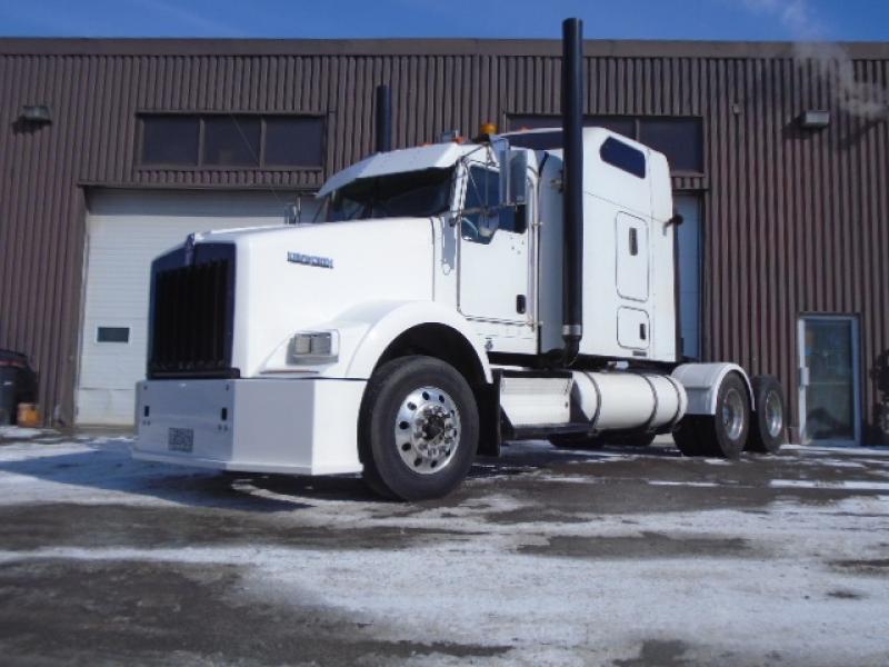 Camion Tracteur 10 roues couchette Kenworth T800 2014 En Vente chez EquipMtl