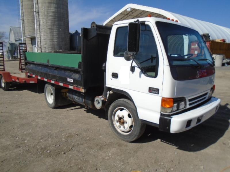 Camion dompeur 6 roues GMC W5500 2005 En Vente chez EquipMtl
