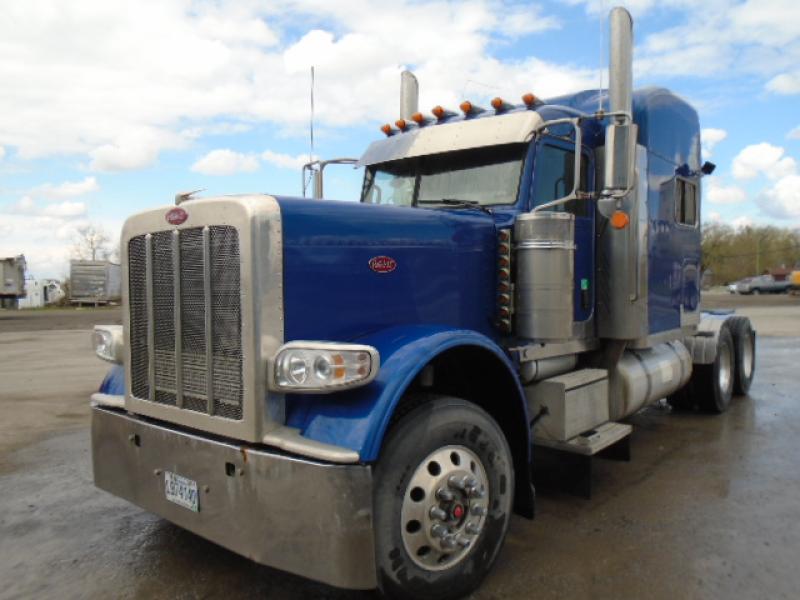 Tractor Truck 10 wheels Sleeper Peterbilt 389 2009 For Sale at EquipMtl