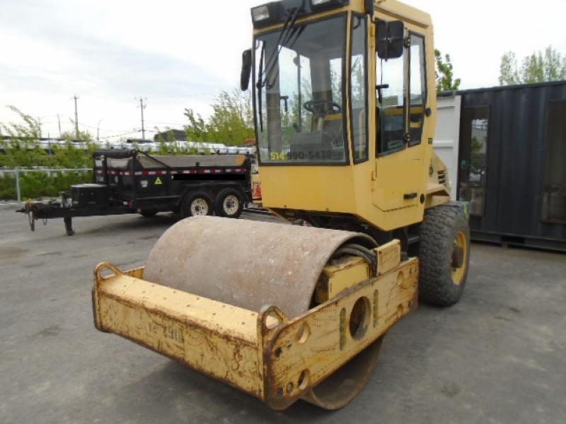 Rouleau compacteur à gravier Bomag BW145D-3 2003 En Vente chez EquipMtl
