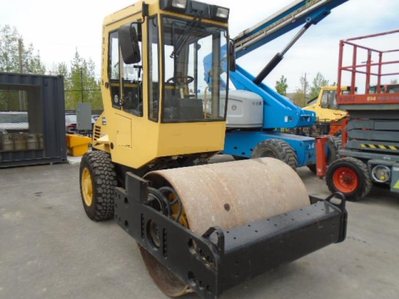 Rouleau compacteur à gravier Bomag BW145D-3 2005 En Vente chez EquipMtl