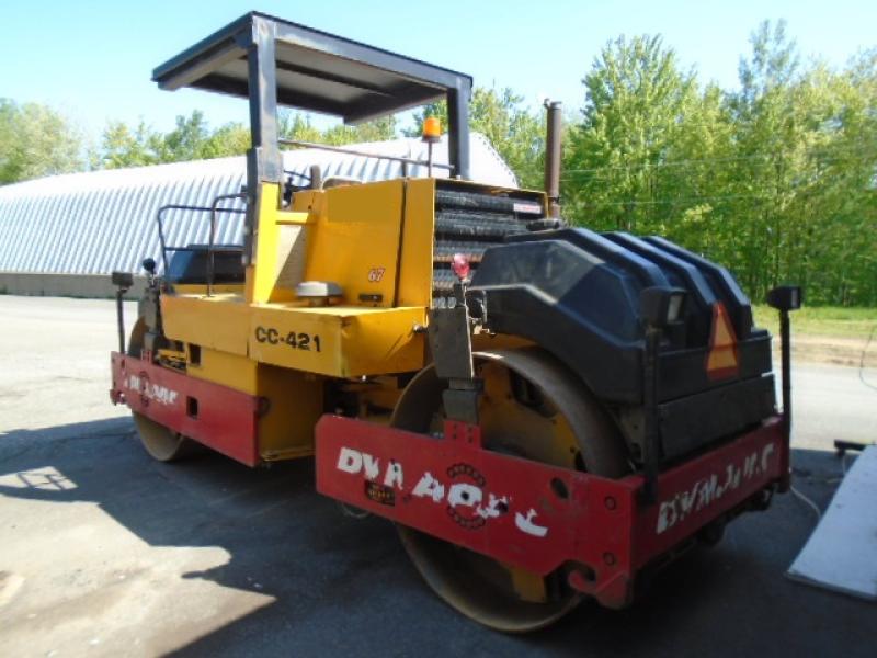 Rouleau asphalte double vibrant Dynapac CC421 1994 En Vente chez EquipMtl
